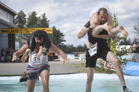 Vác vợ chạy thi (Phần Lan)