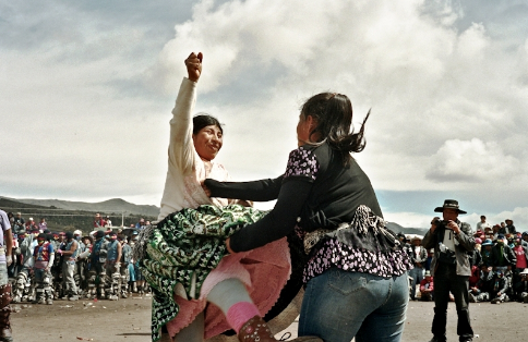 Lễ hội đánh nhau chào năm mới ở Peru